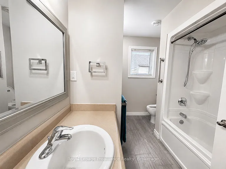 54 S John St — Photo 15
