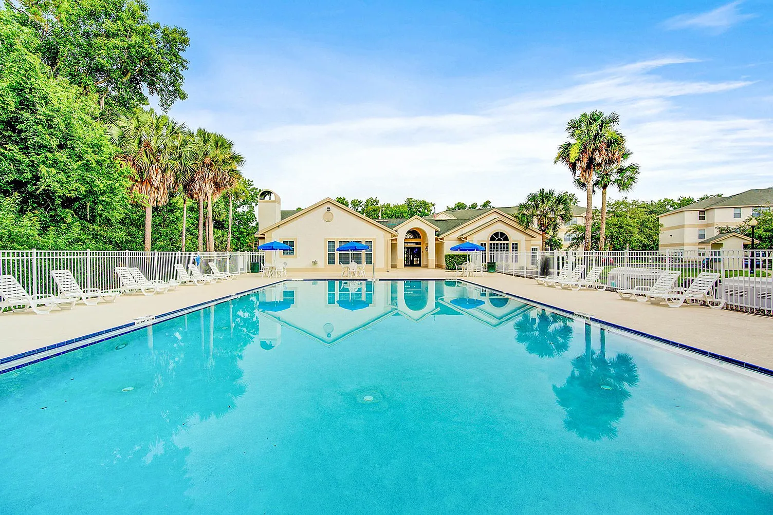 The Club at Sugar Mill Apartments — Photo 2