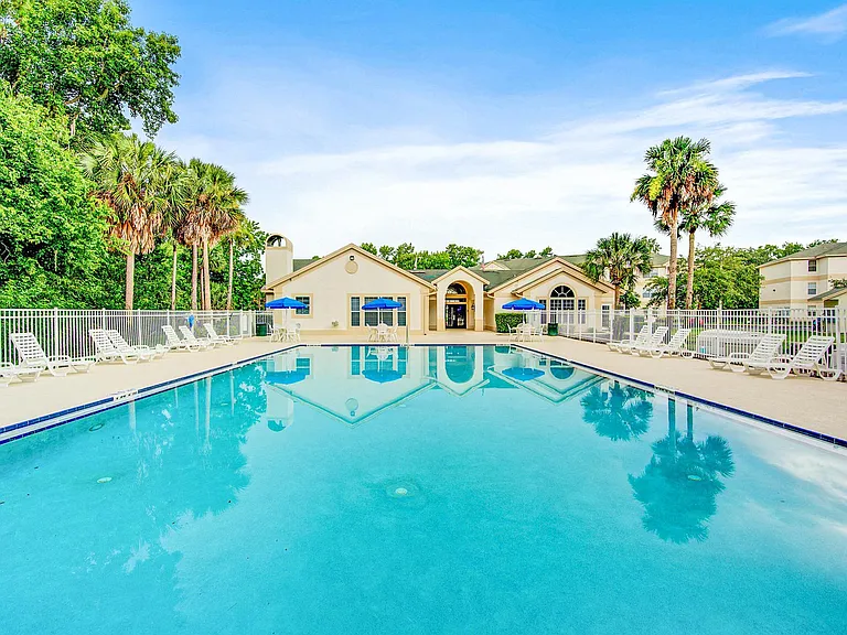 The Club at Sugar Mill Apartments — Photo 2
