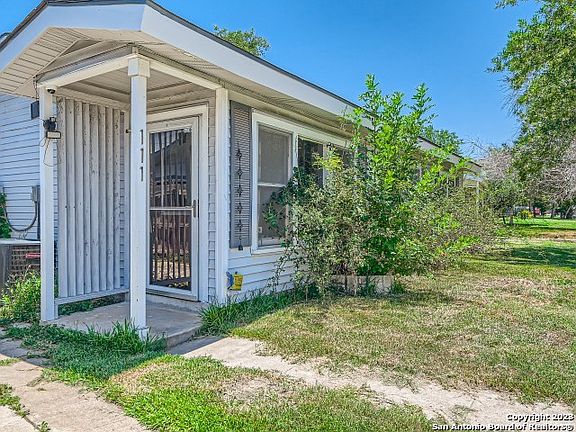 3rd image of 111 GALWAY DR