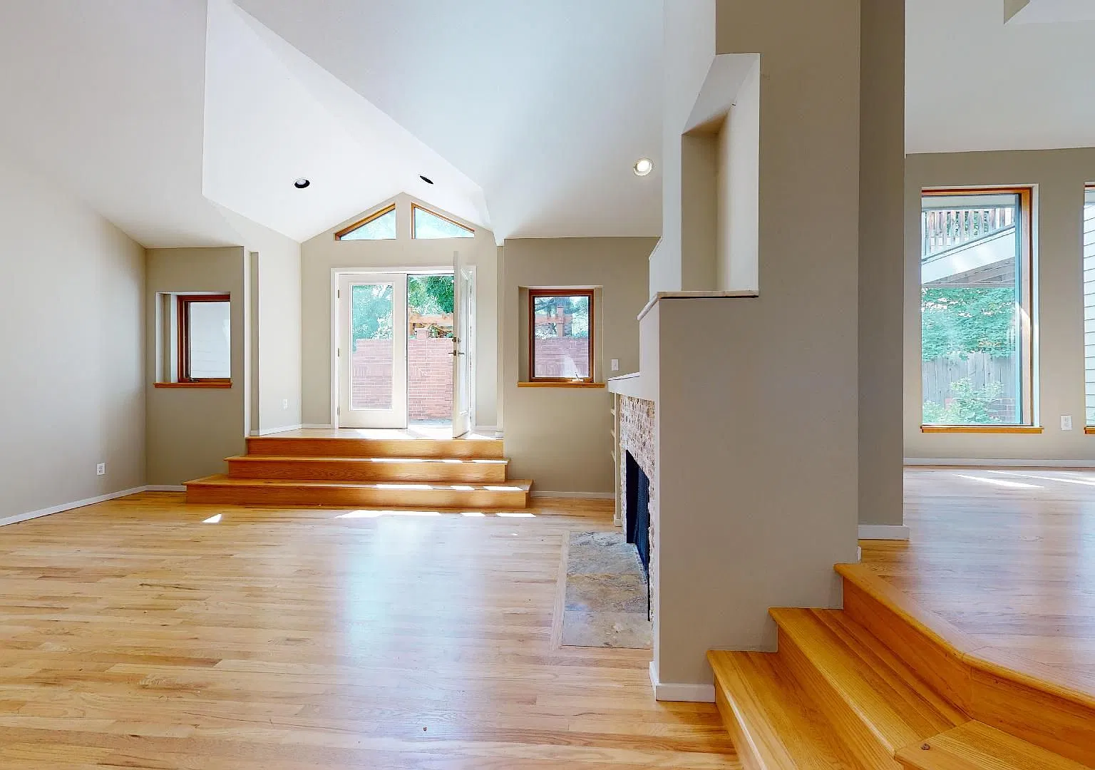 Exceptional 3B/2B North Boulder Home — Photo 4