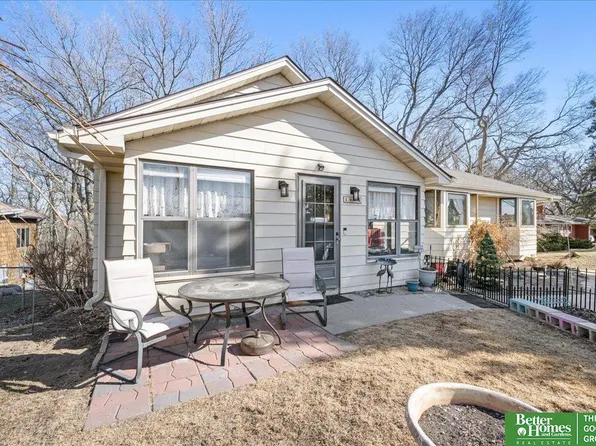 1015 Bellevue Blvd S, Bellevue, NE 68005