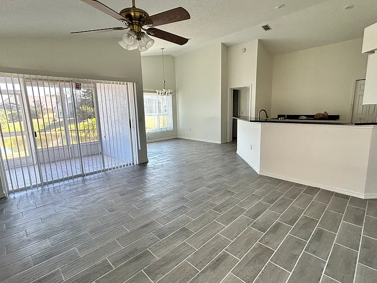 10401 Barnett Loop — Photo 11