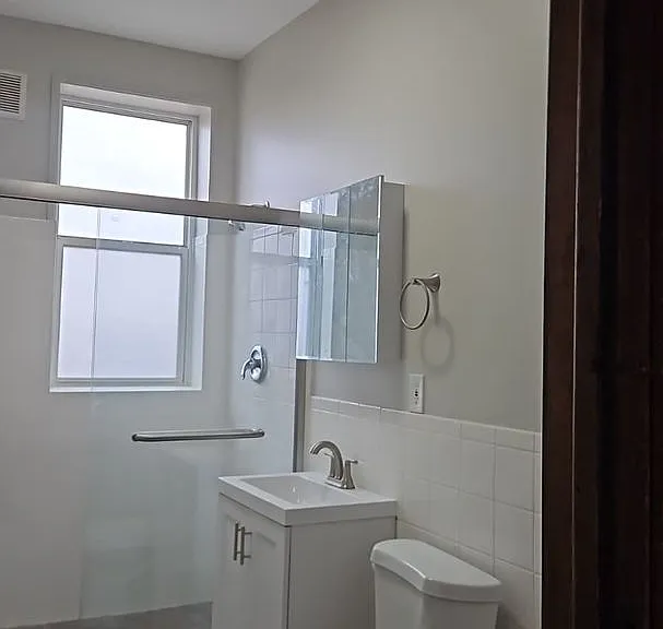 2500 S Millard Ave — Photo 7