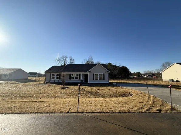 128 Pate Landing Dr, Selma, NC 27576