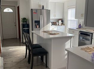 33 Balmoral Ave, Providence, RI 02908