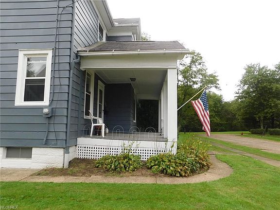 5th image of 300 Cottage St