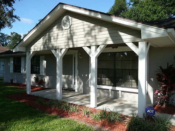 3rd image of 10 Oak Ave