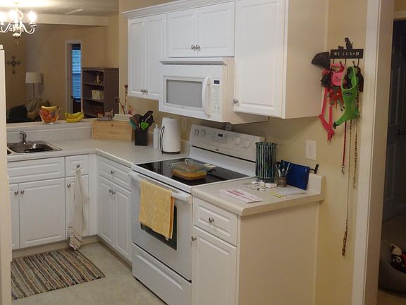 Plenty of storage in the kitchen