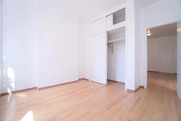 Rented by Renetta Real Estate | media 50