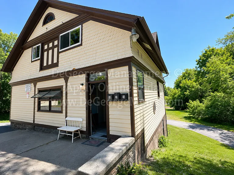 Emerald Estates — Photo 2