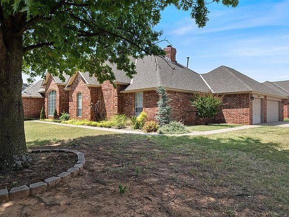 3rd image of 12305 Lorien Way