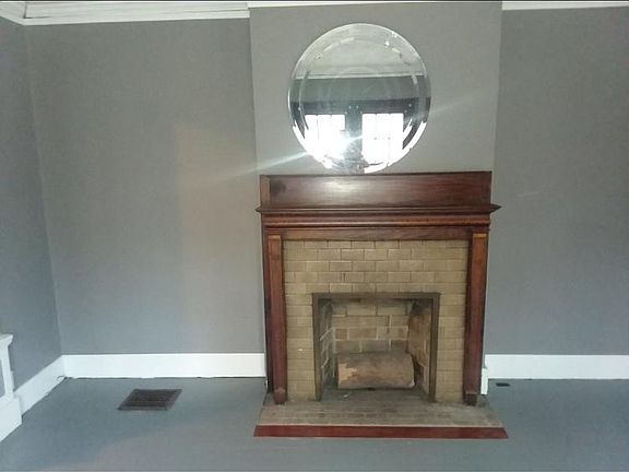 4th image of 302 Grafton Ave