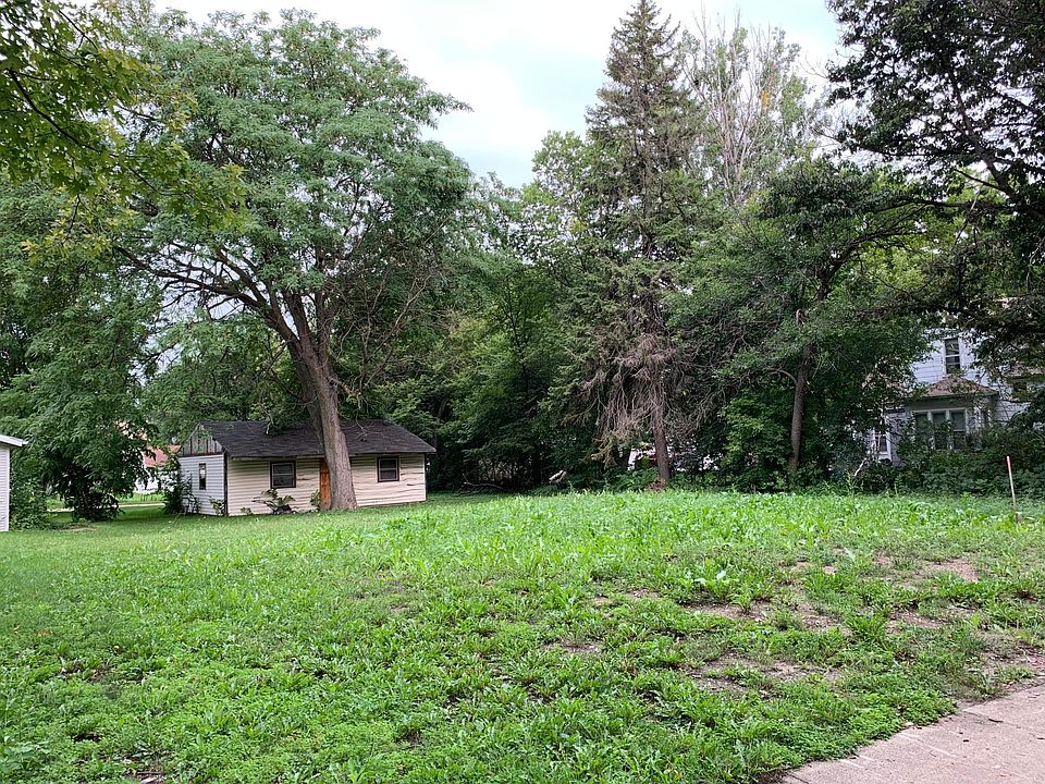 1st image of 523 Strait Ave