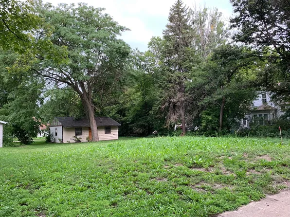 523 Strait Ave, Worthington, MN 56187