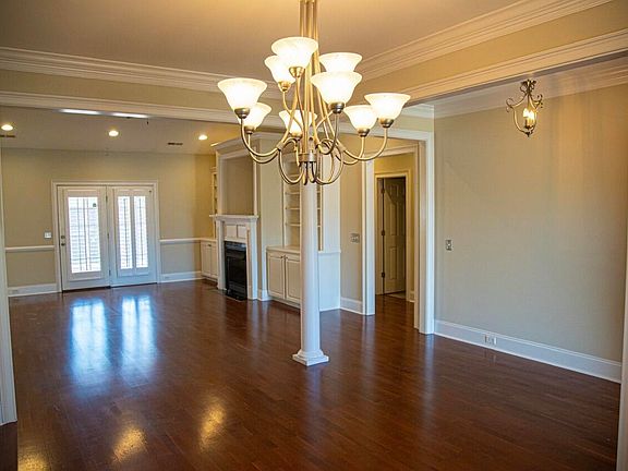 3rd image of 50 Pyramid Ct