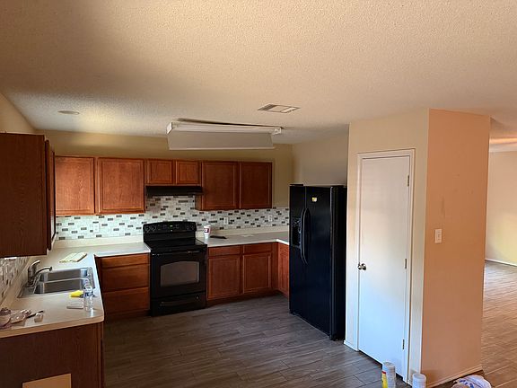 4th image of 4860 Trail Hollow Dr