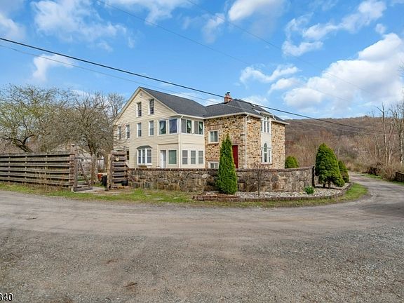 3rd image of 48 Willever Lake Rd