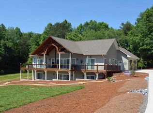 432 McIntosh Cir, Hayesville, NC 28904