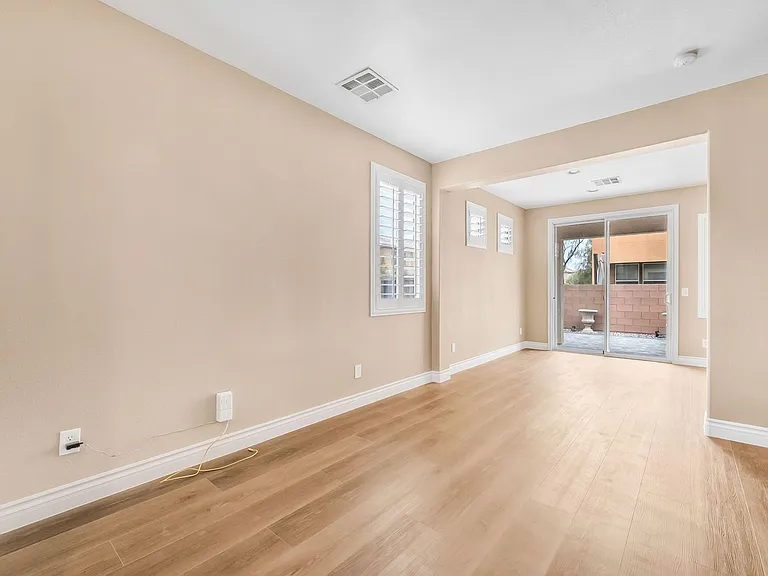 7616 Perla Del Mar Ave — Photo 3