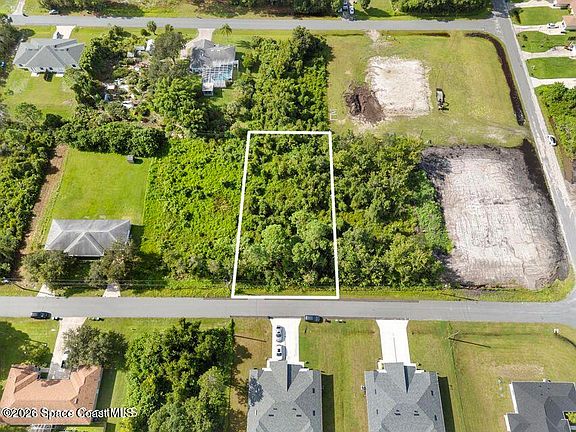 4th image of 1626 SE Chamorro St SE