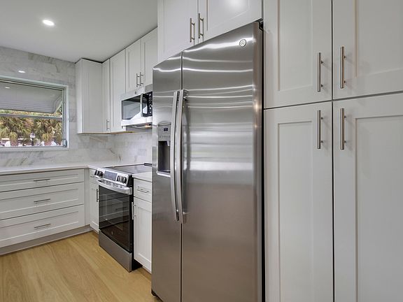 3rd image of 625 High Point Drive #C