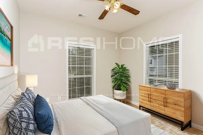 210 Foster Trace Dr — Photo 10