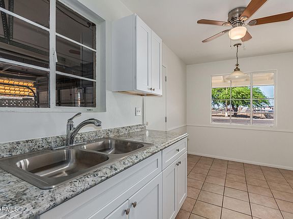 4th image of 4301 W CLARENDON Avenue