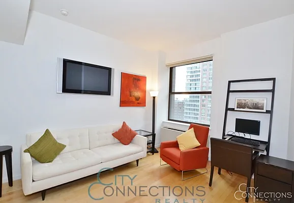 Rented by City Connections Realty | media 27