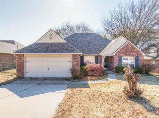 813 W Helena St, Broken Arrow, OK 74012