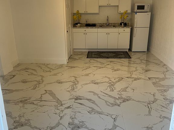 4th image of 4287 Melaleuca Trl