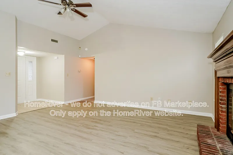 3 bed, 2.0 bath, 1415 sqft, $1,865 — Photo 3
