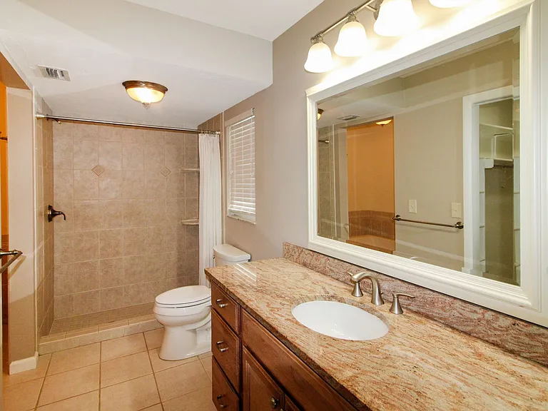 1036 N Cypress Point Dr — Photo 16