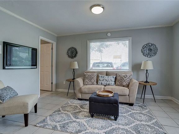 4th image of 4139 Richmond Hwy