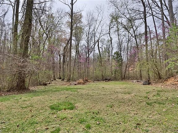 4th image of 419 Cypress Dr