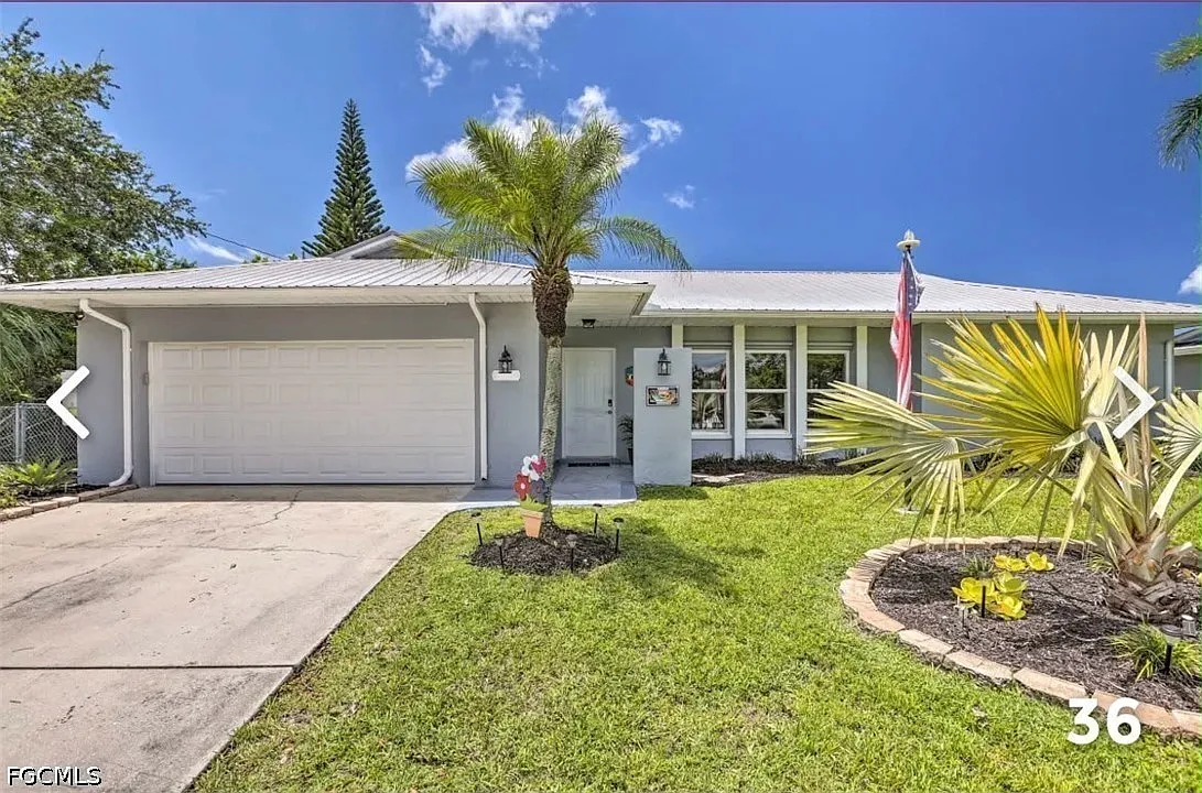 3 bed, 2.0 bath, 1852 sqft, $3,250 — Photo 1