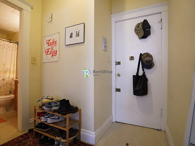 1118 Commonwealth Ave #3A — Photo 7