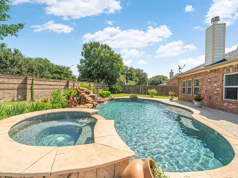 25210 Doves Gate Ct — Photo 2