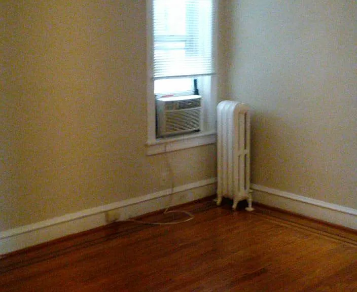 2106 Poplar St — Photo 4