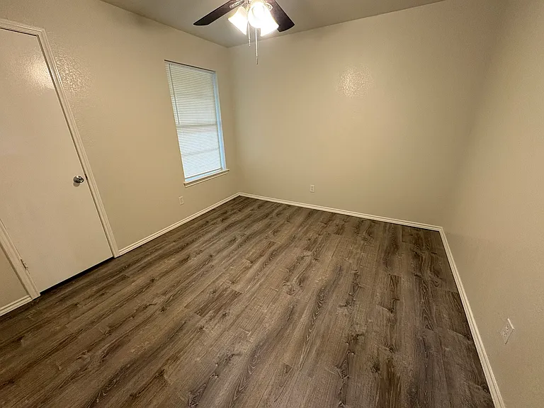 208 Etta Ave — Photo 10