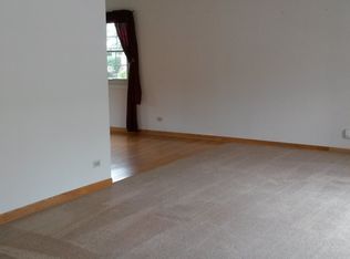 195 Brittany Trl, Elgin, IL 60120