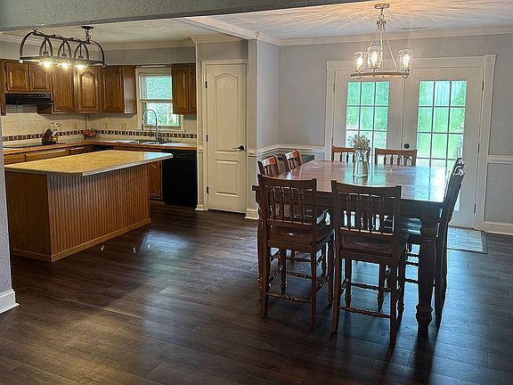 5th image of 523 Kilby Shores Dr