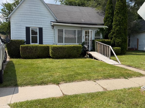 21 S Gratiot Ave