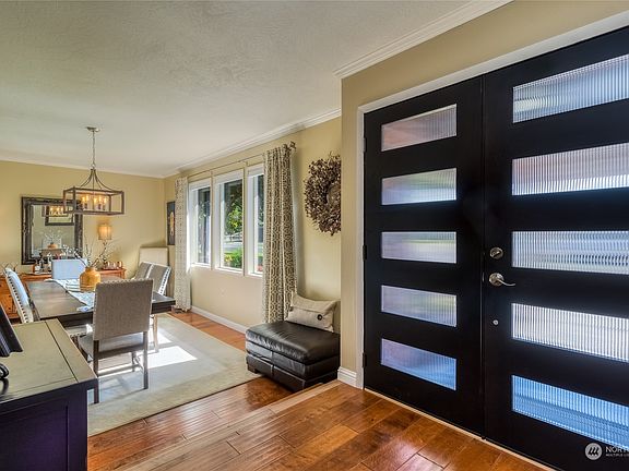 3rd image of 1122 Chestnut Drive