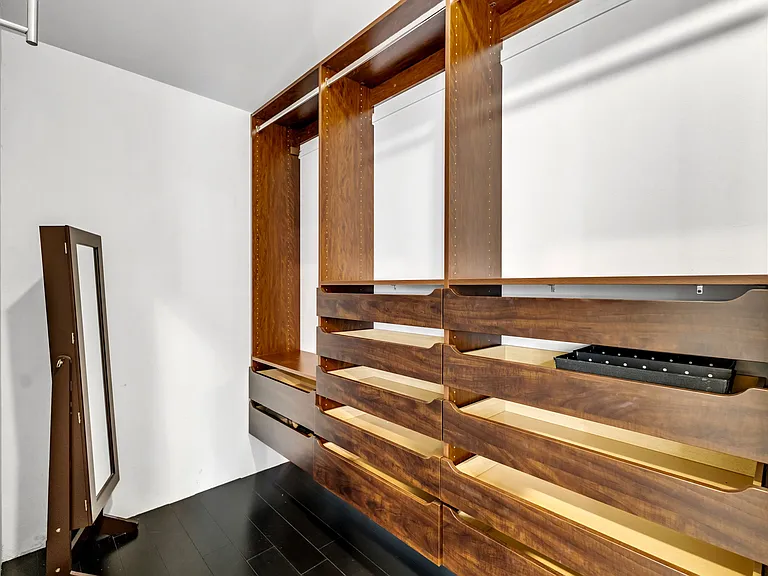 1126 Trailwood Dr — Photo 11