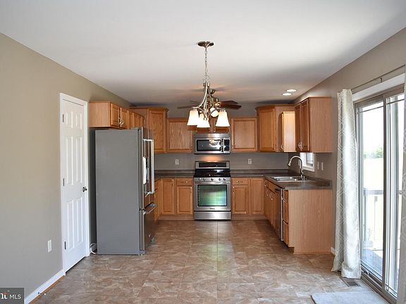 5th image of 10912 Deerwood Dr