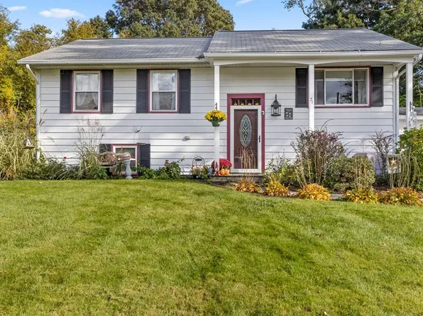 71 Chandler Dr, Marshfield, MA 02050