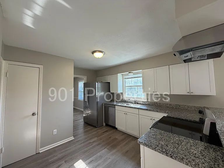 2658 Galaxie St — Photo 8