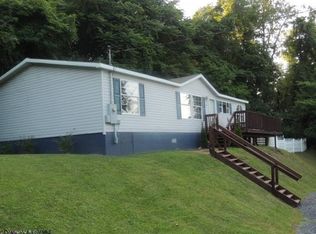 78 Harrison St, Westover, WV 26501
