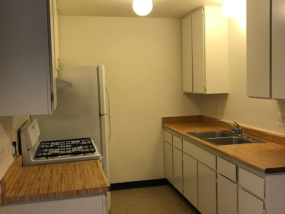 2nd image of 230 W Spruce Ave APT 104